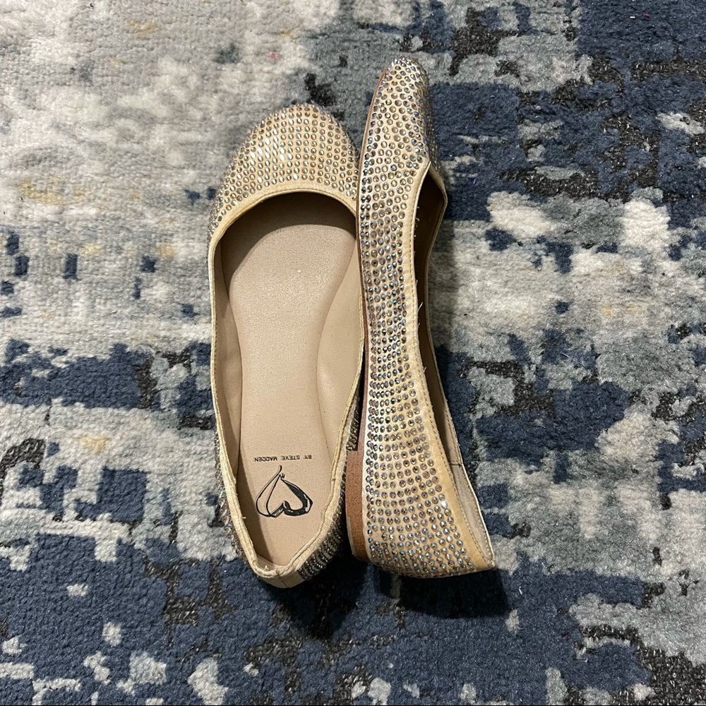 Steve Madden rhinestone flats !!
